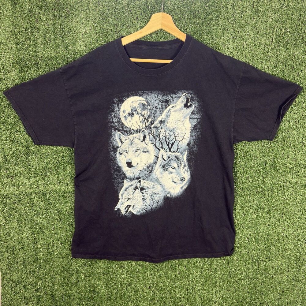Wolves Graphic Print T-Shirt Men’s Size XL Nature Outdoor Moon Trees Y2K Wolf
